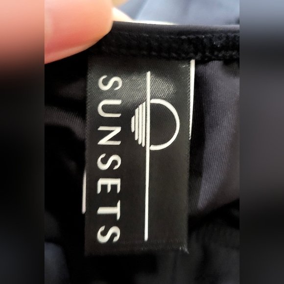 NWT Sunsets Womens Black One-Piece Lace Up Back Swimsuit Size L - Picture 2 of 8